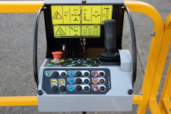 tablero diesel de una plataforma para elevacion de personas